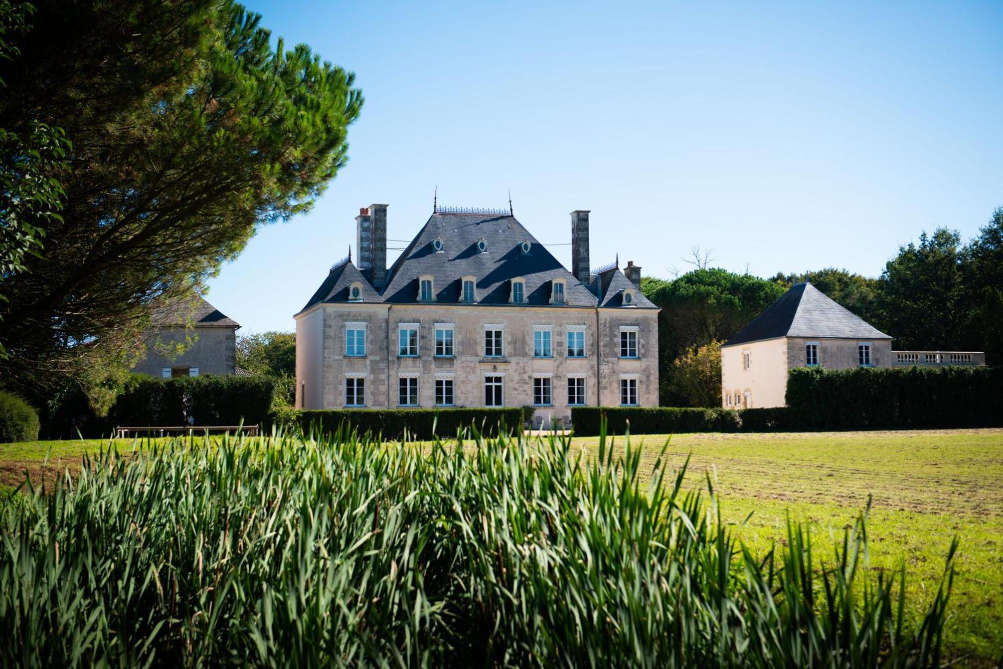 Domaine De La Briouse Bed and Breakfast Sanxay Eksteriør billede